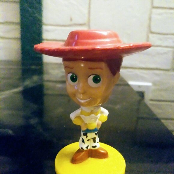 Kelloggs Pixar Jessie plastic bobblehead figure - Picture 5 of 9